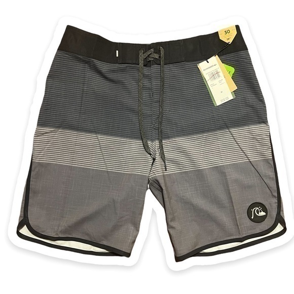 New Quiksilver board shorts - Picture 1 of 2
